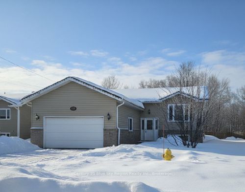 557 Demers St, Sturgeon Falls, ON, P2B0A1 | Card Image