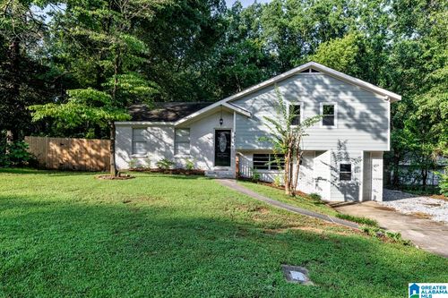 3012 Debra Dr, Fultondale, AL, 35068-1027 | Card Image