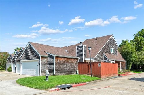 18 Spinnaker Ln, New Orleans, LA, 70124-1658 | Card Image