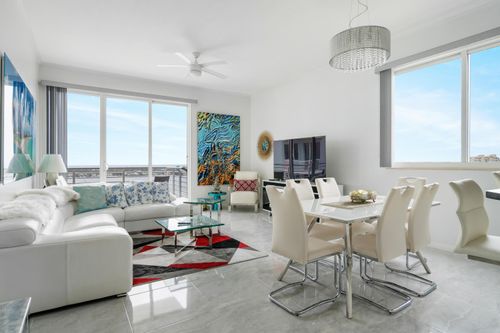 lph-11-1551 N Flagler Dr, West Palm Beach, FL, 33401-3438 | Card Image