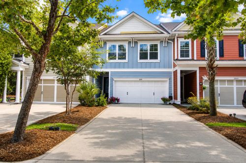 2069 Kings Gate Ln, Mount Pleasant, SC, 29466-8162 | Card Image
