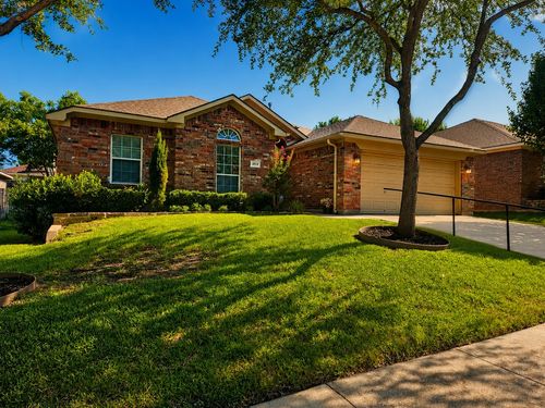 4919 Saddlehorn Dr, Arlington, TX, 76017-3921 | Card Image