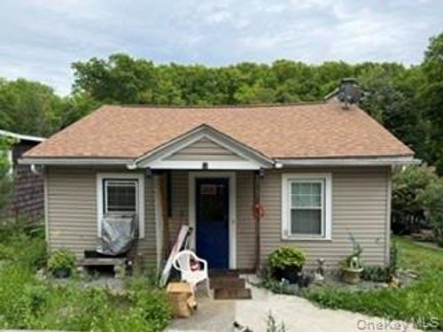 16 Willowbrook Hts, Poughkeepsie, NY, 12603-5708 | Card Image
