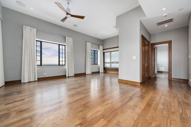 PH-12 - 707 W Junior Terrace, Condo with 4 bedrooms, 3 bathrooms and 1 parking in Chicago IL | Image 17