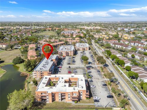 c2003-17530 Nw 68th Ave, Hialeah, FL, 33015-4046 | Card Image