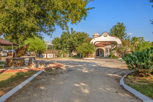 13196 Kelly Rd, Atascosa, TX, 78002-3792 | Card Image