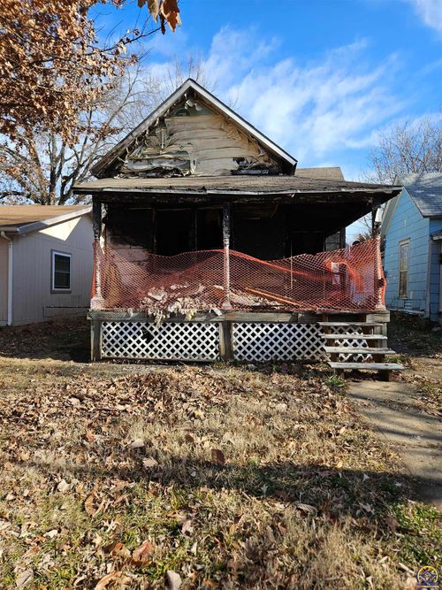 1040 Boswell Ave, Topeka, KS, 66604-1414 | Card Image