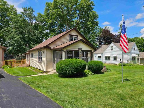 603 John St, Pecatonica, IL, 61063-9754 | Card Image
