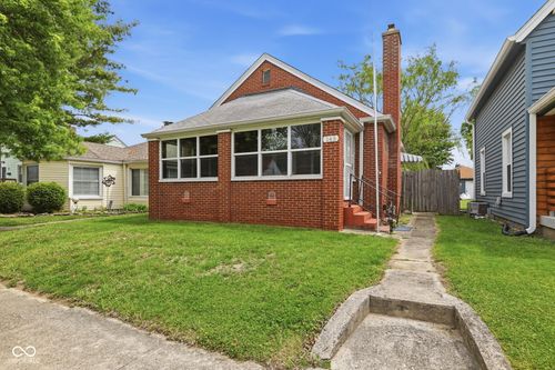 145 11th Ave, Beech Grove, IN, 46107-1701 | Card Image