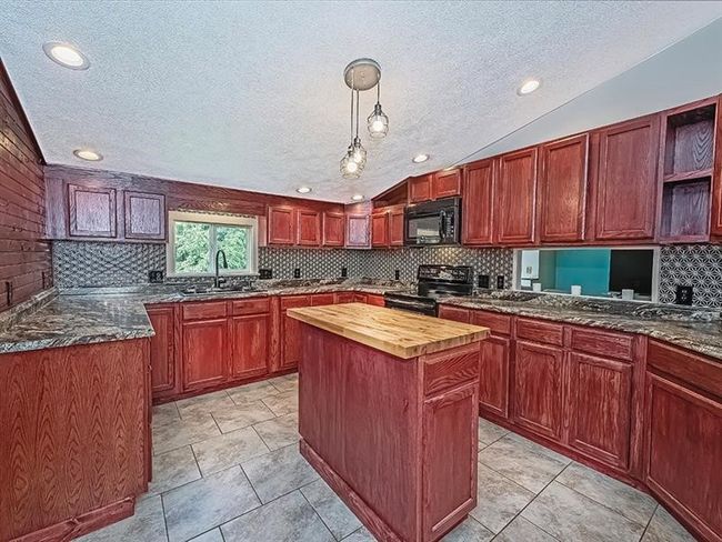 15951 W Lebanon Road, House other with 5 bedrooms, 2 bathrooms and 2 parking in Kiskiminetas Twp PA | Image 15