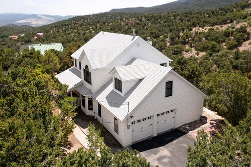 8 Fawn Rd, Cedar Crest, NM, 87008-9436 | Card Image