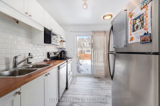 268 Stoneway Dr, House attached with 3 bedrooms, 2 bathrooms and 2 parking in Nepean ON | Image 13