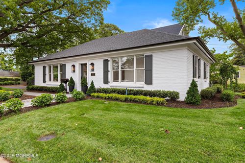 124 E River Rd, Rumson, NJ, 07760-1632 | Card Image