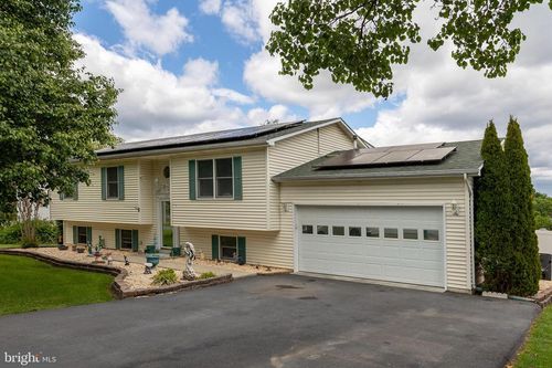 132 Nightingale Ave, STEPHENS CITY, VA, 22655-2447 | Card Image
