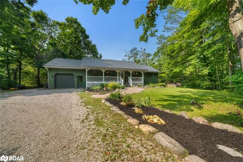 2021 Monck Rd, Ramara, ON, L3V0P6 | Card Image