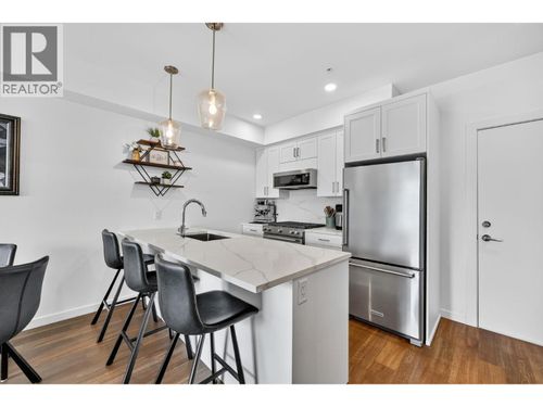 303-2627 Gore St, Kelowna, BC, V1Y1M6 | Card Image