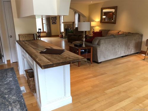 7 Louise Dr, Cortland, NY, 13045-3310 | Card Image