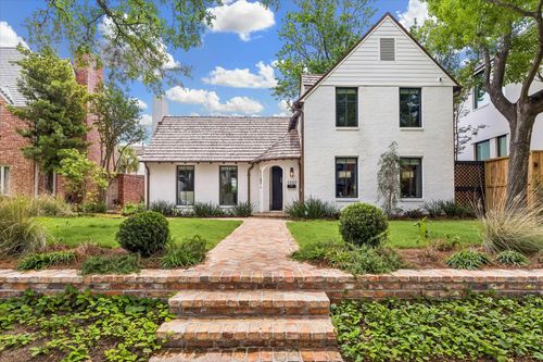 2243 Robinhood St, Houston, TX, 77005-2603 | Card Image