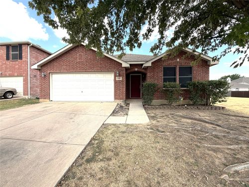 7536 Almondale Dr, Fort Worth, TX, 76131-5102 | Card Image