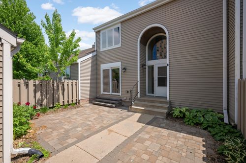 1159 Edgcumbe Rd, Saint Paul, MN, 55105-2831 | Card Image