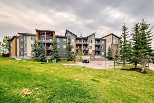 211-3950 46 Ave Nw, Calgary, AB, T3A0L9 | Card Image