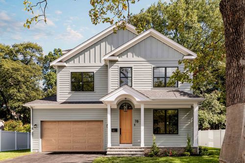 78 Manchester Road, Newton, MA, 02459 | Card Image