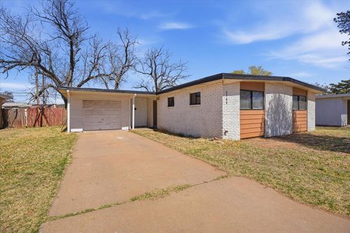 2706 68th St, Lubbock, TX, 79413-6310 | Card Image