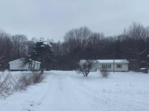 348 39th St, Allegan, MI, 49010-9135 | Card Image