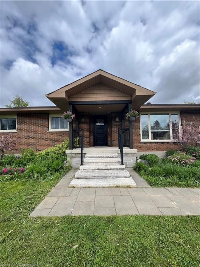 580330 Sideroad 60, House other with 4 bedrooms, 2 bathrooms and 14 parking in Berkeley ON | Image 4