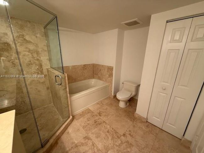 1710 - 3232 Sw 22 Nd Ter, Condo with 2 bedrooms, 2 bathrooms and null parking in Miami FL | Image 17