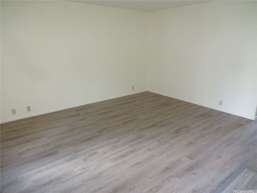 3e-582 Hahaione St, Honolulu, HI, 96825-1410 | Card Image