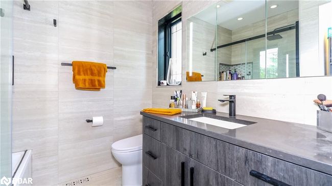 20 Manett Cres, House other with 3 bedrooms, 4 bathrooms and 5 parking in Brampton ON | Image 13