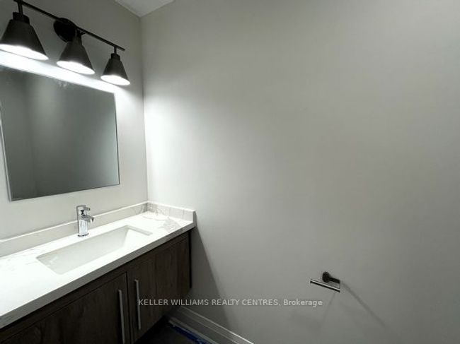 442 Veterans Dr, House attached with 2 bedrooms, 3 bathrooms and 1 parking in Barrie ON | Image 6