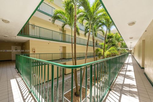 2-213-8320 Nw 8th St, Miami, FL, 33126-3918 | Card Image