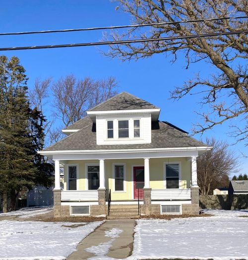 440 E Railroad Ave, Leland, IL, 60531-8031 | Card Image