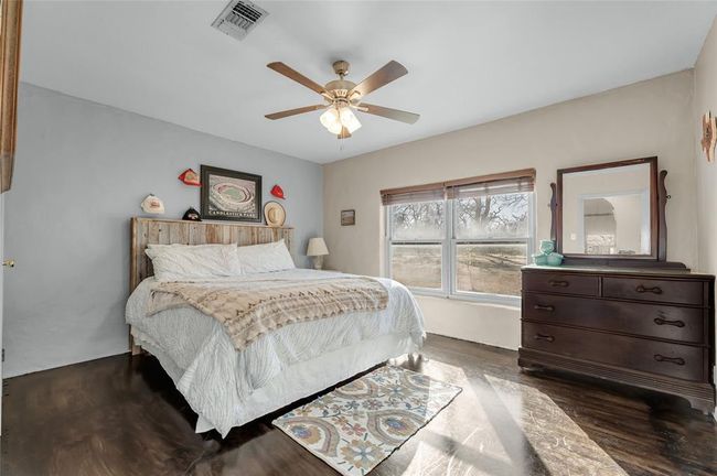 1640 Long Mountain Rd, Home with 4 bedrooms, 4 bathrooms and null parking in Gause TX | Image 17