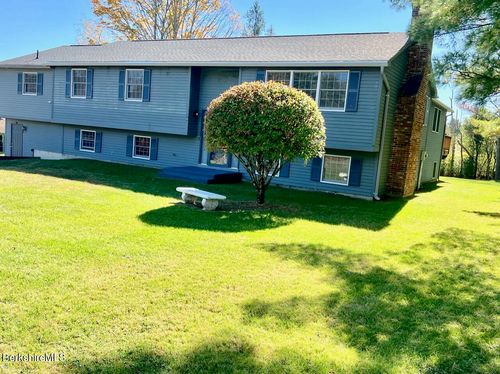 20 Bentrup Ct, Lenox, MA, 01240-2230 | Card Image