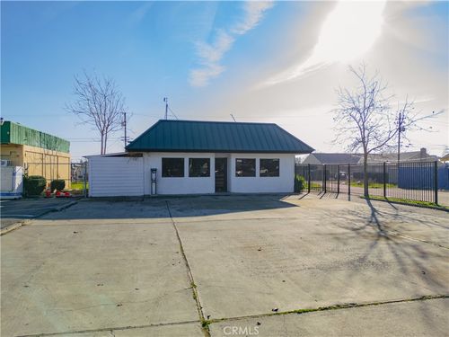 2317 Blossom St, Dos Palos, CA, 93620-2508 | Card Image