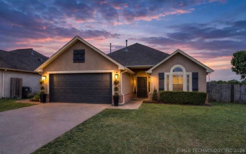 15600 Birch Ave, Glenpool, OK, 74033-4421 | Card Image