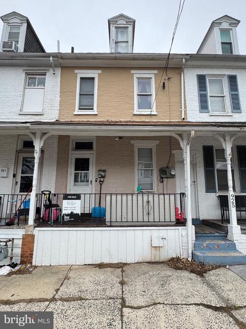 923 Queen St, POTTSTOWN, PA, 19464-6017 | Card Image