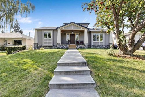 10 Glenmount Crescent Sw, Calgary, AB, T3E4B3 | Card Image