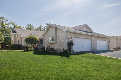 16231 Lake Villa Ave, Tinley Park, IL, 60477-1589 | Card Image