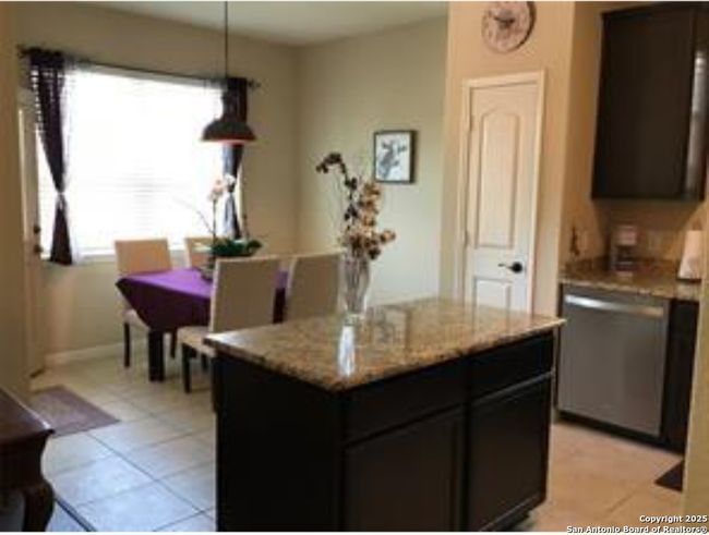 7712 Boulder Sunstone Ln, House other with 3 bedrooms, 2 bathrooms and null parking in Conroe TX | Image 11