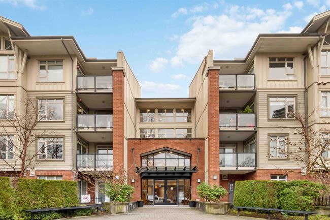 302 - 100 Capilano Road, Condo with 2 bedrooms, 2 bathrooms and 1 parking in Port Moody BC | Image 1