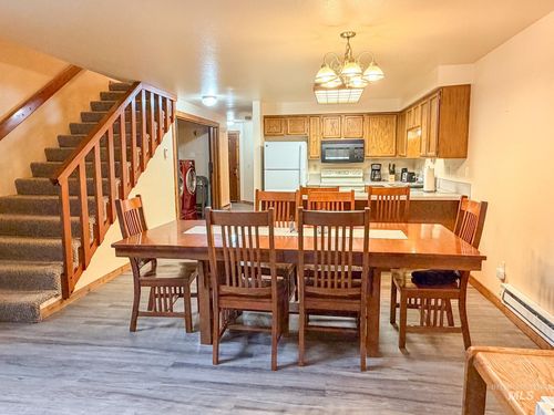 k53-1607 Davis Ave, Mccall, ID, 83638-1033 | Card Image