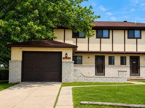 27085 Campau Lane, Harrison Charter Township, MI, 48045 | Card Image