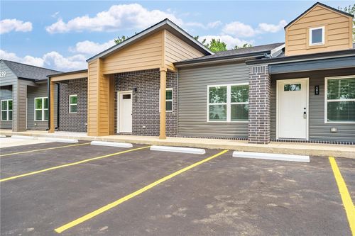 105-1639 N Arkansas St, Rogers, AR, 72756-3186 | Card Image