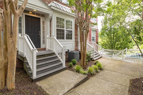 519 Saint Jules Ln, Nashville, TN, 37211-7195 | Card Image