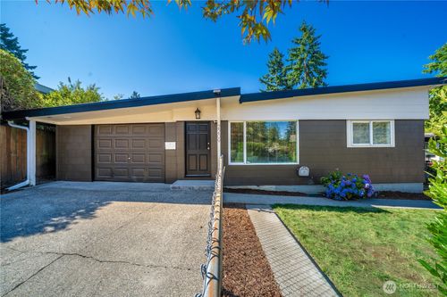 2209 Ne 9th St, Renton, WA, 98056-2947 | Card Image