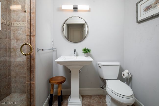 420 Palm Cir E, House other with 4 bedrooms, 4 bathrooms and null parking in Naples FL | Image 24